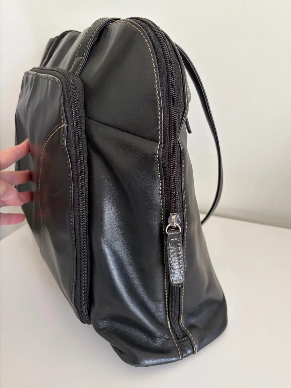Dopp Black Leather Laptop Tote